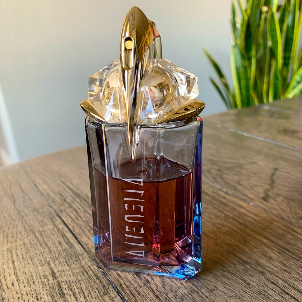 Alien Mirage perfume